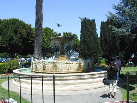 The fountain in Sausalito's Vina Del Mar Park